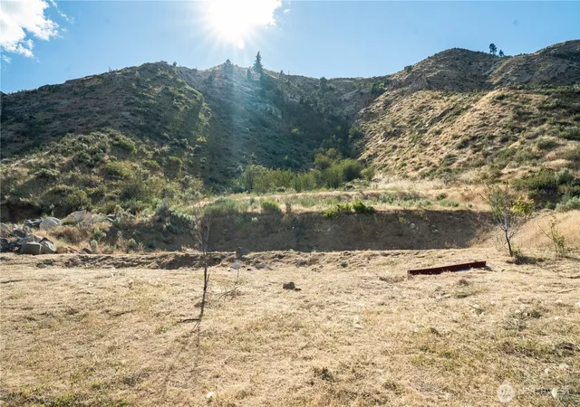 Photo 3 of Land for sale at 224 Hillcreek Ln, Wenatchee, WA 98801 | MLS# NWM2551491 | Listing updated on 2026-09-22