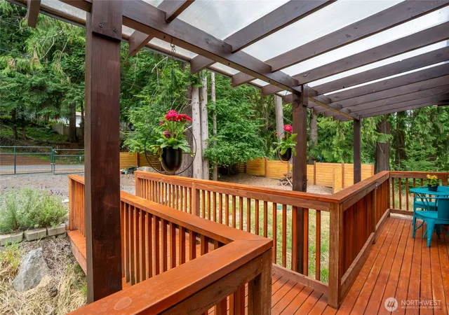 Photo 3 of Single family home for sale at 2026 Island Dr Nw, Olympia, WA 98502 | MLS# NWM2551508 | Listing updated on 2026-09-22