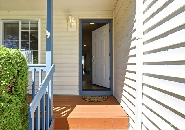 Photo 2 of Sale Pending at 2300 Ne 79th Avenue, Vancouver, WA 98664 | MLS# NWM2551518 | Listing updated on 2026-09-24