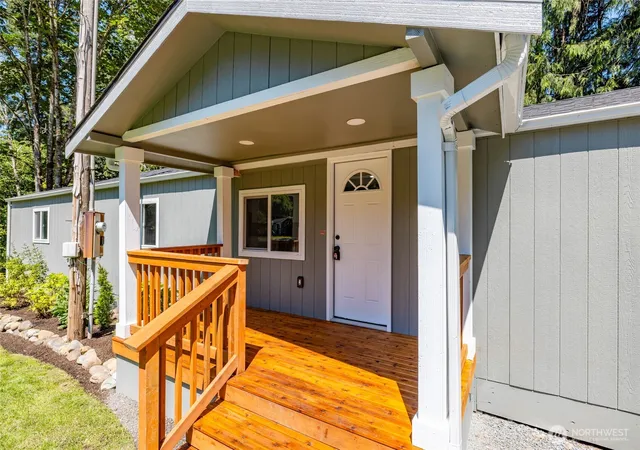 Photo 4 of Manufactured home for sale at 42129 Pine St, Concrete, WA 98237 | MLS# NWM2551544 | Listing updated on 2026-09-22
