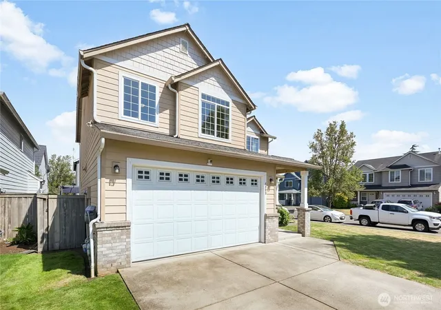 Photo 3 of Sale Pending at 4003 Ne 165th Place, Vancouver, WA 98682 | MLS# NWM2551557 | Listing updated on 2026-09-26