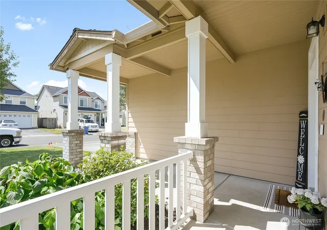 Photo 3 of Sale Pending at 4003 NE 165th Place, Vancouver, WA 98682 | MLS# NWM2551557 | Listing updated on 2026-09-26