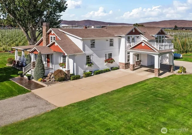 Single family home for sale at 2581 Borton Rd, Yakima, WA 98903 | MLS# NWM2551558