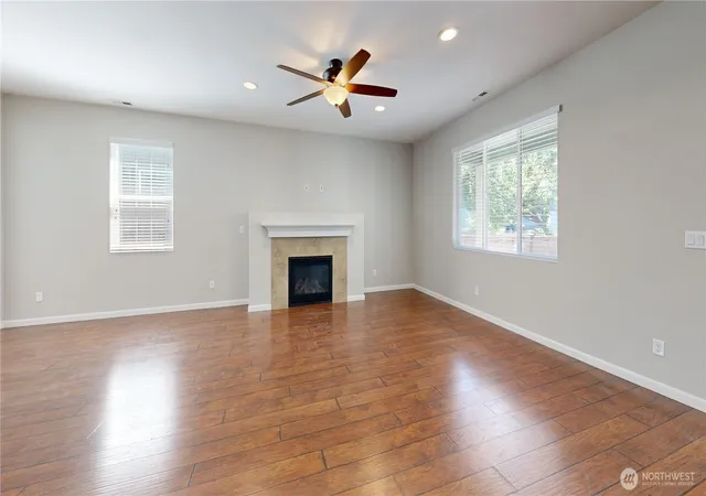 Photo 4 of Single family home for sale at 8959 Corona St NE, Lacey, WA 98516 | MLS# NWM2551573 | Listing updated on 2026-09-28