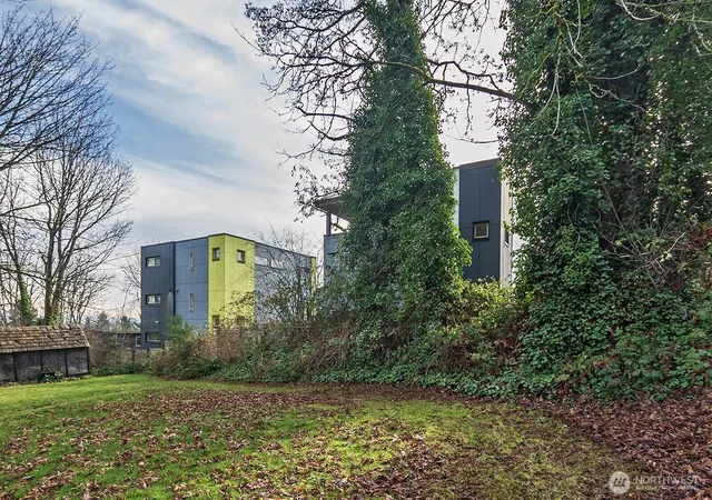 Land for sale at 47 Xx Mount View Dr S, Seattle, WA 98108 | MLS# NWM2551639