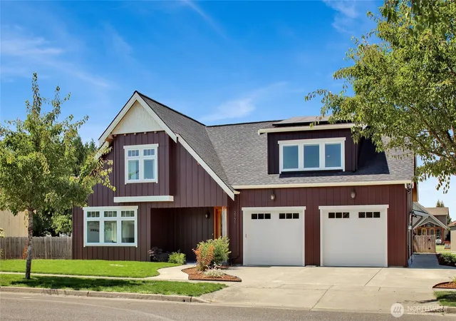 Photo 2 of Single family home for sale at 2151 Bluestem St, Lynden, WA 98264 | MLS# NWM2551640 | Listing updated on 2026-09-21