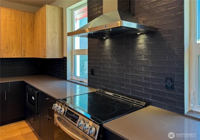 Photo 3 of Townhouse for sale at 6905 42nd Avenue S #B, Seattle, WA 98118 | MLS# NWM2551650 | Listing updated on 2026-09-22
