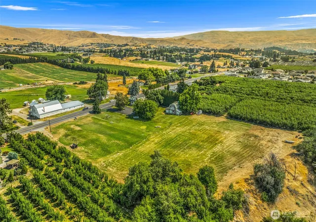 Photo 1 of Single family home for sale at 1105 Easy St, Wenatchee, WA 98801 | MLS# NWM2551669 | Listing updated on 2026-09-17