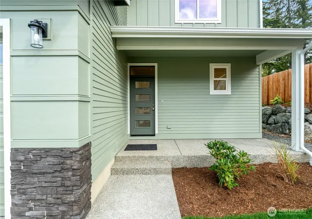 Photo 2 of Single family home for sale at 1126 Whidbey St, Bellingham, WA 98229 | MLS# NWM2551678 | Listing updated on 2026-10-01