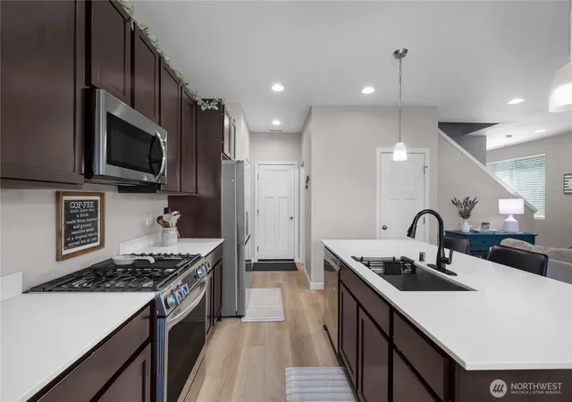 Photo 3 of Sale Pending at 9011 Viola St Se, Olympia, WA 98501 | MLS# NWM2551680 | Listing updated on 2026-09-24