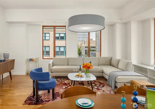 Photo 3 of Condo for sale at 98 Union St #709, Seattle, WA 98101 | MLS# NWM2551692 | Listing updated on 2026-09-22