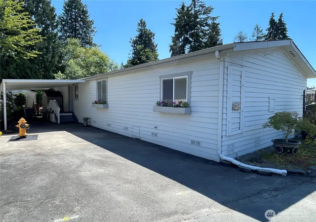 Photo 3 of Manufactured home for sale at 2101 S 324th Street #217, Federal Way, WA 98003 | MLS# NWM2551710 | Listing updated on 2026-09-21