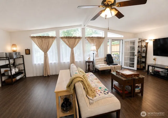 Photo 4 of Manufactured home for sale at 2101 S 324th Street #217, Federal Way, WA 98003 | MLS# NWM2551710 | Listing updated on 2026-09-21