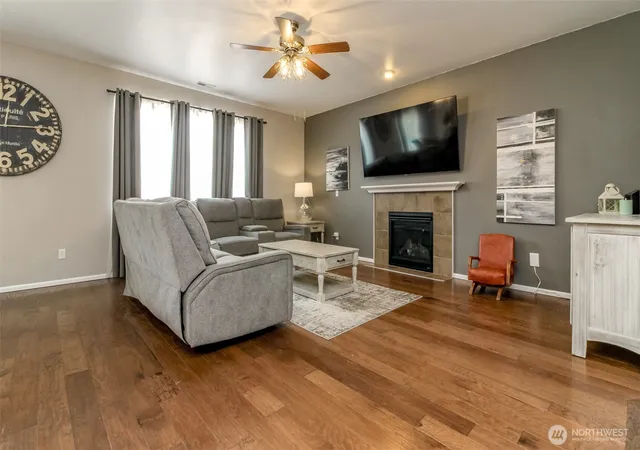 Photo 3 of Single family home for sale at 18208 72nd Avenue E, Puyallup, WA 98375 | MLS# NWM2551718 | Listing updated on 2026-09-22