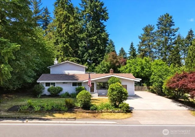 Photo 1 of Single family home for sale at 15621 84th Avenue Ne, Kenmore, WA 98028 | MLS# NWM2551747 | Listing updated on 2026-10-02