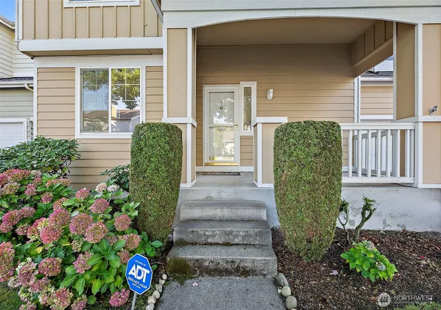 Photo 2 of Single family home for sale at 6549 Steamer Dr Se, Lacey, WA 98513 | MLS# NWM2551772 | Listing updated on 2026-09-22