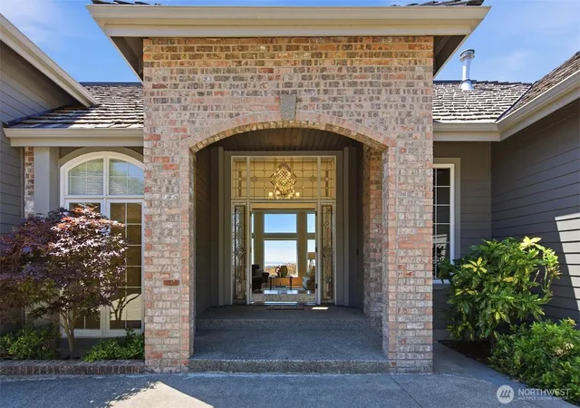 Photo 3 of Single family home for sale at 15423 Se 58th Street, Bellevue, WA 98006 | MLS# NWM2551790 | Listing updated on 2026-10-02