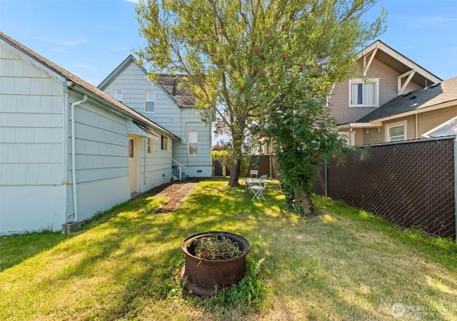 Photo 3 of Single family home for sale at 706 6th Street, Hoquiam, WA 98550 | MLS# NWM2551798 | Listing updated on 2026-09-29