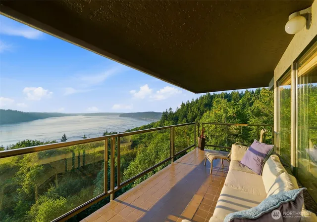 Photo 1 of Sale Pending at 3016 N Narrows Dr #418, Tacoma, WA 98407 | MLS# NWM2551808 | Listing updated on 2026-09-28
