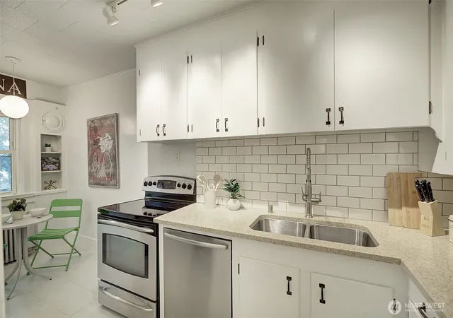 Photo 3 of Condo for sale at 4725 15th Avenue NE #16, Seattle, WA 98105 | MLS# NWM2551817 | Listing updated on 2026-09-25