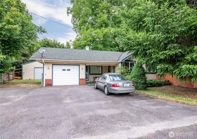 Photo 1 of Single family home for sale at 621 S 2nd Street, Toledo, WA 98591 | MLS# NWM2551838 | Listing updated on 2026-09-22
