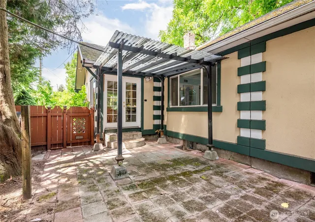 Photo 4 of Single family home for sale at 621 S 2nd Street, Toledo, WA 98591 | MLS# NWM2551838 | Listing updated on 2026-09-22