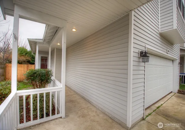 Photo 3 of Single family home for sale at 4043 Wonderwood Ln Se, Lacey, WA 98503 | MLS# NWM2551867 | Listing updated on 2026-09-28