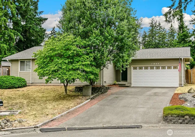 Photo 1 of Single family home for sale at 13822 Se 163rd Street, Renton, WA 98058 | MLS# NWM2551881 | Listing updated on 2026-09-22