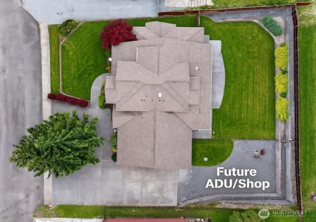 Photo 3 of Single family home for sale at 304 Antonie Ave N, Eatonville, WA 98328 | MLS# NWM2551907 | Listing updated on 2026-09-28