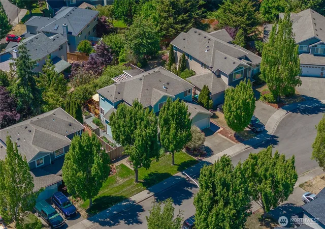 Photo 2 of Single family home for sale at 5119 Perry Dr Se, Auburn, WA 98092 | MLS# NWM2551928 | Listing updated on 2026-09-30