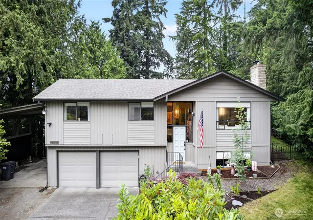 Photo 2 of Sale Pending at 10430 90th Avenue Sw, Lakewood, WA 98498 | MLS# NWM2551935 | Listing updated on 2026-10-02
