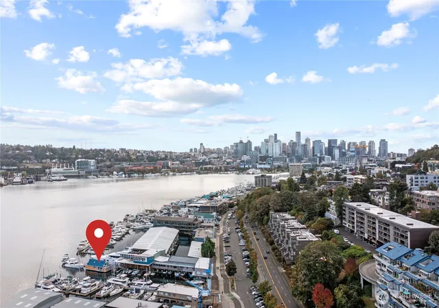 Photo 4 of Single family home for sale at 2144 N Westlake Ave #01DO7, Seattle, WA 98109 | MLS# NWM2551951 | Listing updated on 2026-09-22