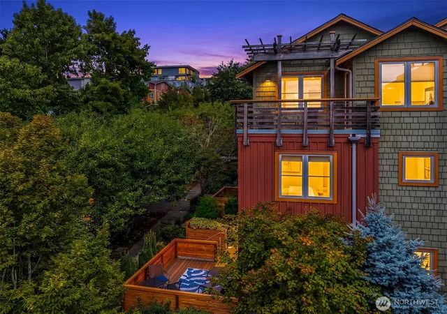 Photo 2 of Sale Pending at 3824 Evanston Ave N #11, Seattle, WA 98103 | MLS# NWM2551952 | Listing updated on 2026-09-25