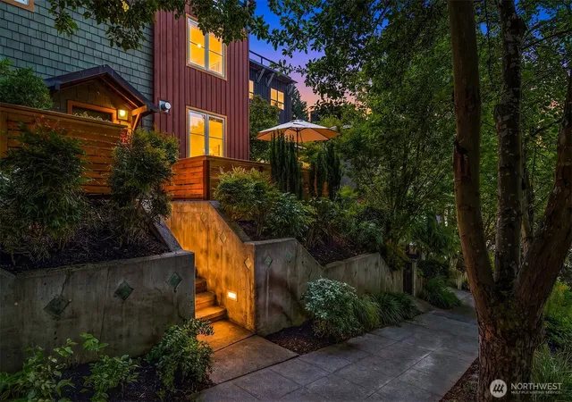 Photo 3 of Sale Pending at 3824 Evanston Ave N #11, Seattle, WA 98103 | MLS# NWM2551952 | Listing updated on 2026-09-25