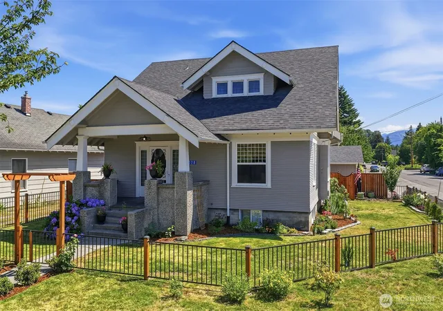 Photo 1 of Single family home for sale at 328 S Anacortes St, Burlington, WA 98233 | MLS# NWM2551956 | Listing updated on 2026-09-30