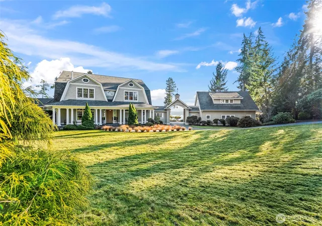 Photo 3 of Single family home for sale at 7104 E Grapeview Loop Rd, Allyn, WA 98524 | MLS# NWM2552037 | Listing updated on 2026-10-01