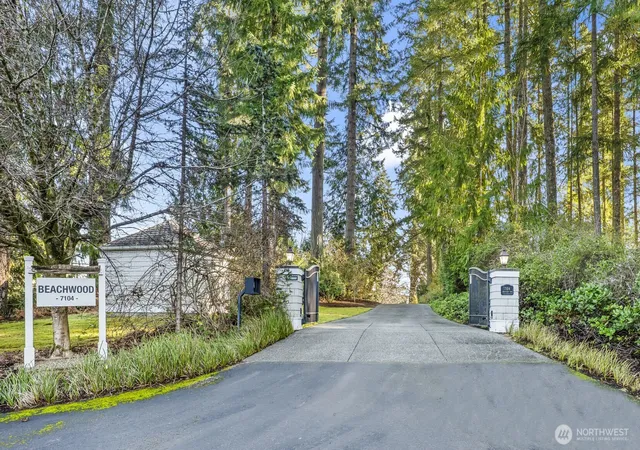 Photo 4 of Single family home for sale at 7104 E Grapeview Loop Rd, Allyn, WA 98524 | MLS# NWM2552037 | Listing updated on 2026-10-01