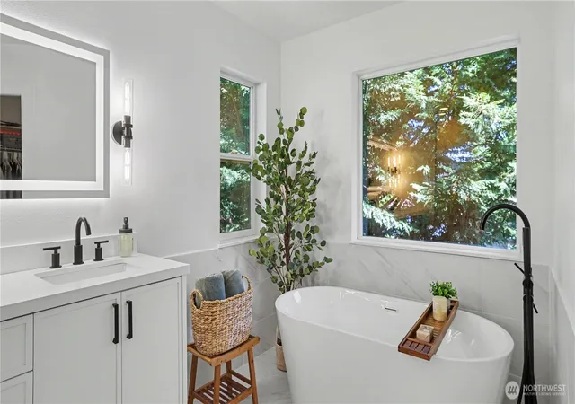 Photo 3 of Single family home for sale at 14719 102nd Avenue Ne, Bothell, WA 98011 | MLS# NWM2552070 | Listing updated on 2026-09-22
