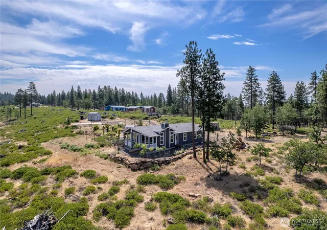 Photo 3 of Manufactured home for sale at 20 Buck Rdg Dr, Goldendale, WA 98620 | MLS# NWM2552075 | Listing updated on 2026-09-22
