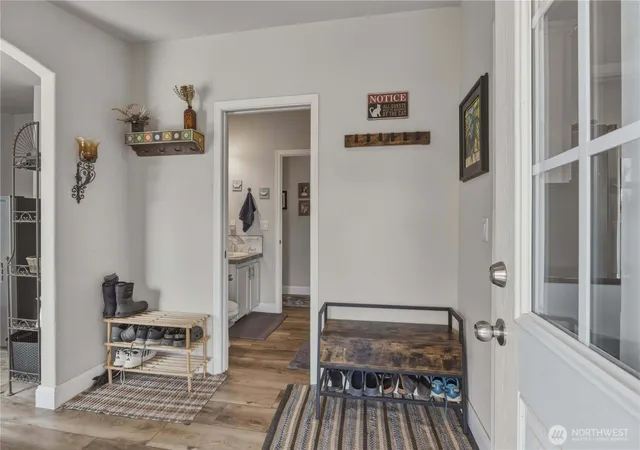 Photo 4 of Manufactured home for sale at 20 Buck Rdg Dr, Goldendale, WA 98620 | MLS# NWM2552075 | Listing updated on 2026-09-22