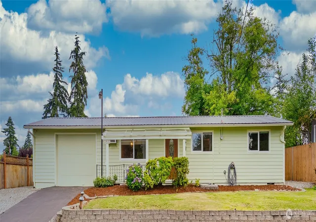 Photo 1 of Single family home for sale at 11833 Se 272nd Place, Kent, WA 98030 | MLS# NWM2552079 | Listing updated on 2026-09-22