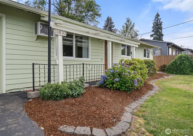Photo 2 of Single family home for sale at 11833 Se 272nd Place, Kent, WA 98030 | MLS# NWM2552079 | Listing updated on 2026-09-22