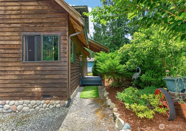 Photo 3 of Sale Pending at 1649 Hemlock Dr, Camano Island, WA 98282 | MLS# NWM2552092 | Listing updated on 2026-09-25