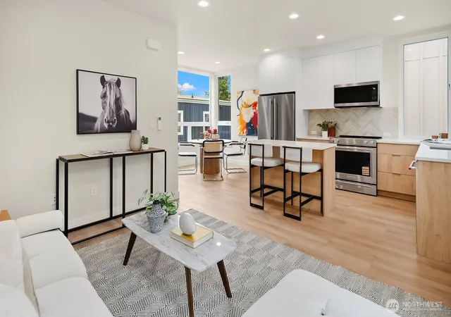 Photo 3 of Condo for sale at 108 29th Avenue E, Seattle, WA 98112 | MLS# NWM2552099 | Listing updated on 2026-09-29