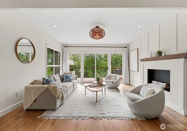 Photo 4 of Sale Pending at 14317 SE 49th Street, Bellevue, WA 98006 | MLS# NWM2552103 | Listing updated on 2026-08-27