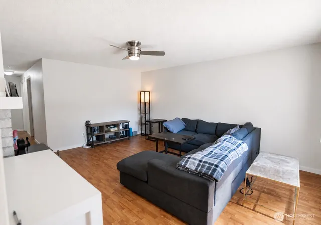 Photo 2 of Single family home for sale at 4288 N Northgate Dr, Oak Harbor, WA 98277 | MLS# NWM2552111 | Listing updated on 2026-09-30