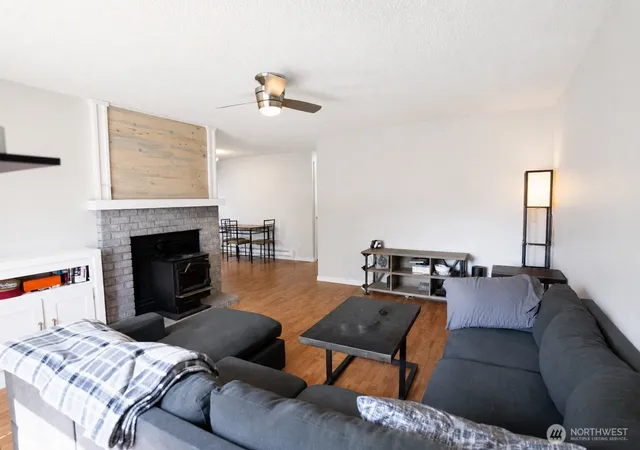 Photo 3 of Single family home for sale at 4288 N Northgate Dr, Oak Harbor, WA 98277 | MLS# NWM2552111 | Listing updated on 2026-09-30
