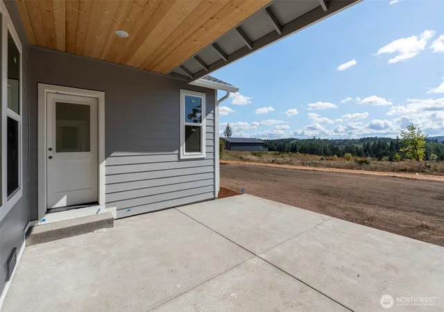 Photo 4 of Single family home for sale at 607 Brown Rd, Adna, WA 98522 | MLS# NWM2552119 | Listing updated on 2026-09-25