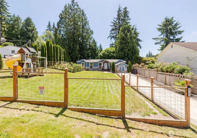 Photo 1 of Manufactured home for sale at 5709 Ne Woodburn Rd, Kingston, WA 98346 | MLS# NWM2552154 | Listing updated on 2026-09-25