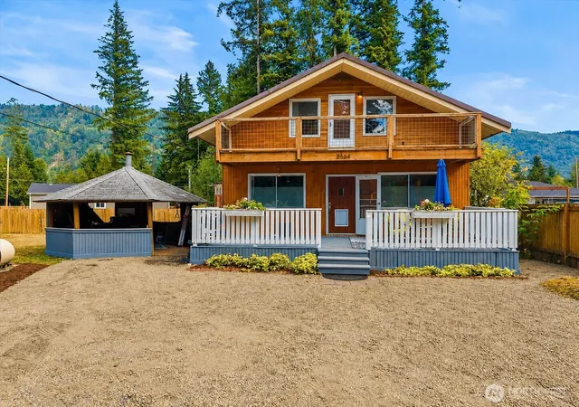 Photo 2 of Single family home for sale at 8664 Valley Ct, Maple Falls, WA 98266 | MLS# NWM2552226 | Listing updated on 2026-09-22